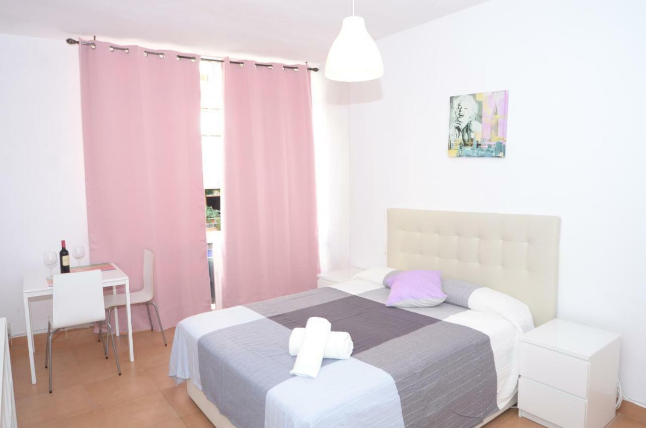 Quarto em Acomodações Particulares Big In Heart Dowtown Málaga
